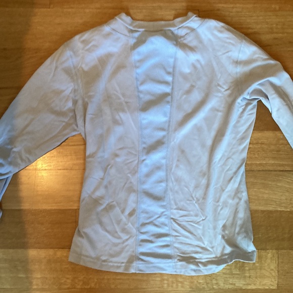 Long sleeve pastel blue nike shirt - Picture 3 of 3